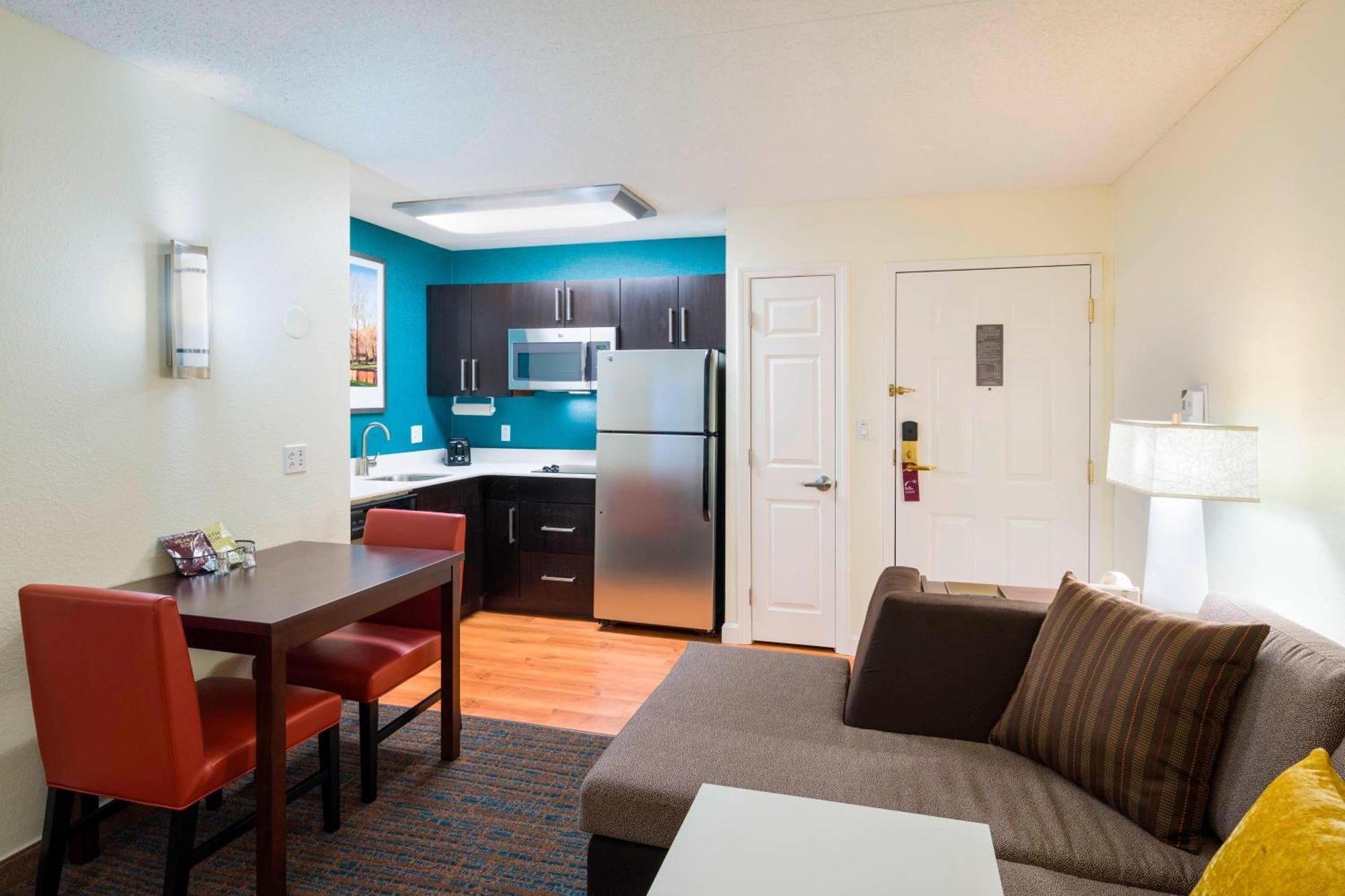 Residence Inn Boston Фрамингам Екстериор снимка